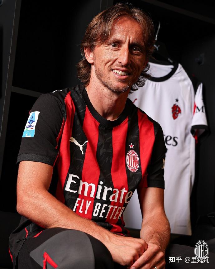 苏亚雷斯因踢人事后被美职联禁赛一场，迈阿密国际发声明表态