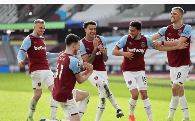 追梦格林诅咒继续，杜兰特怒砸水瓶，火箭管理层赶紧弄后卫吧