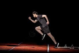 太离谱了！英冠比赛用喷灯烤地仍被取消